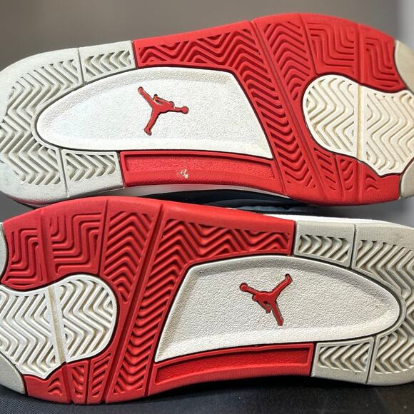 Nike Air Jordan 4 Retro OG GS Fire Red 2020 - Picture 7 of 7